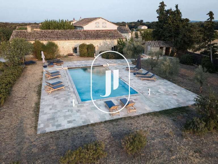 Maison Grignan - 9 chambres - 1000m²