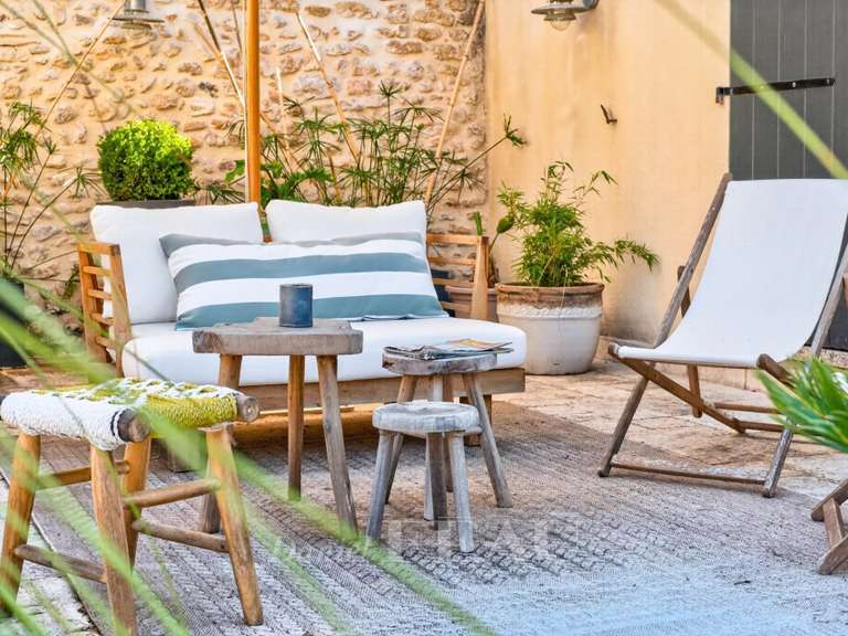 Maison Grignan - 7 chambres - 680m²