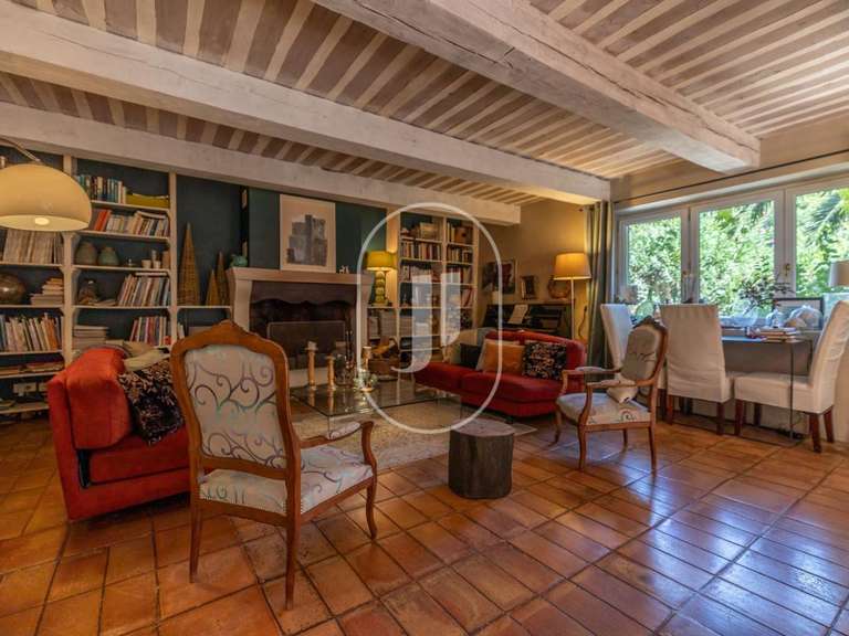 Maison Grignan - 8 chambres - 322m²
