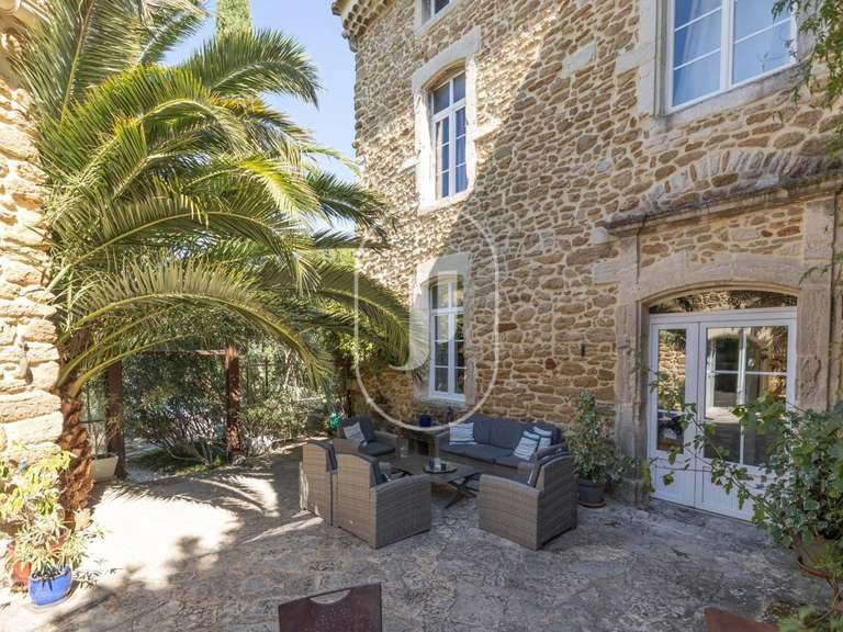 Maison Grignan - 8 chambres - 322m²