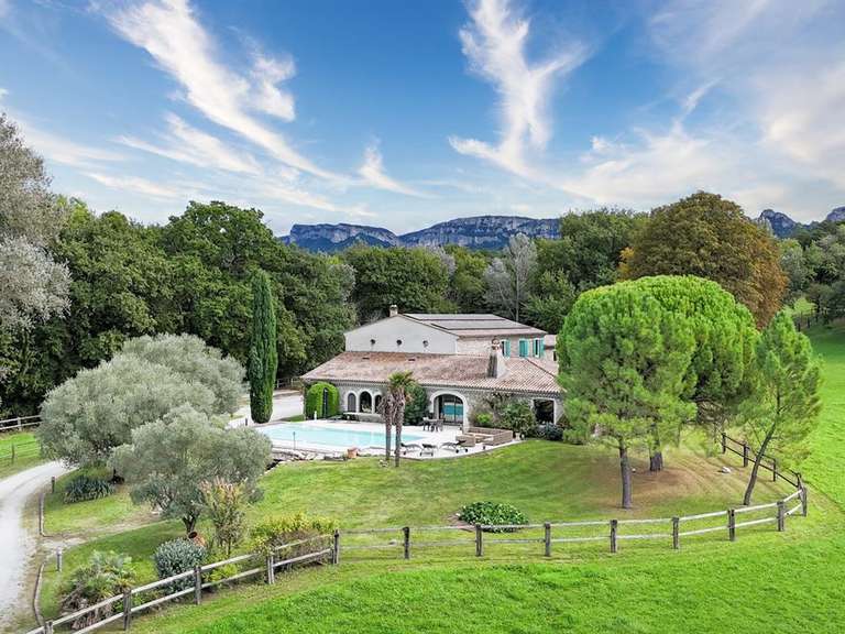 Equestrian property Grignan - 7 bedrooms - 550m²