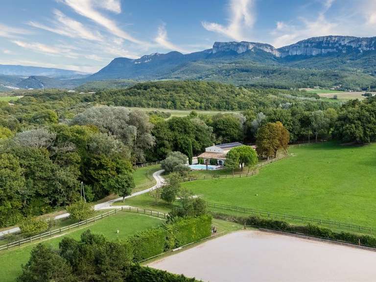 Equestrian property Grignan - 7 bedrooms - 550m²