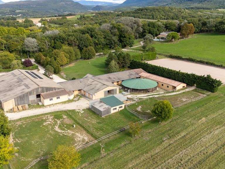 Equestrian property Grignan - 7 bedrooms - 550m²