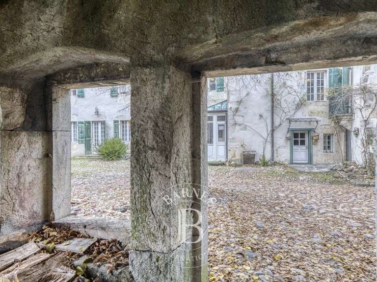 Château Grilly - 9 chambres - 804m²