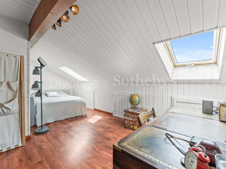Maison Grilly - 5 chambres - 188m²