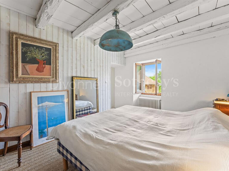 Maison Grilly - 5 chambres - 188m²