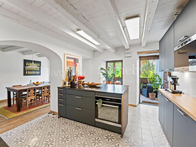 Maison Grilly - 5 chambres - 188m²