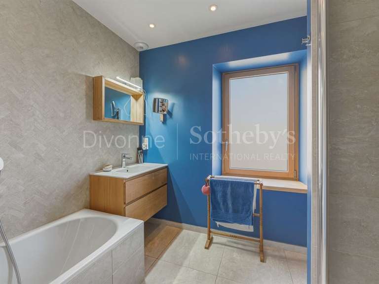 Maison Grilly - 5 chambres - 587m²