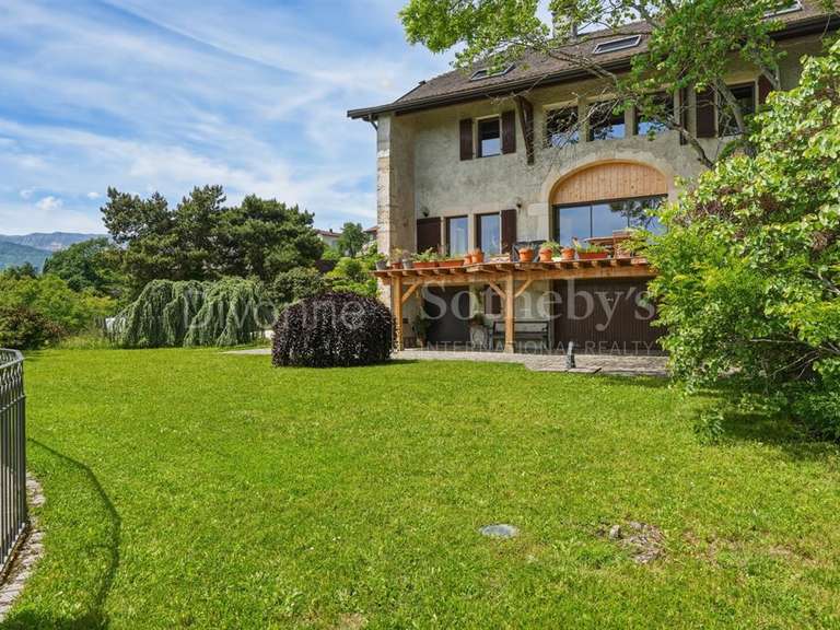 Maison Grilly - 6 chambres - 587m²