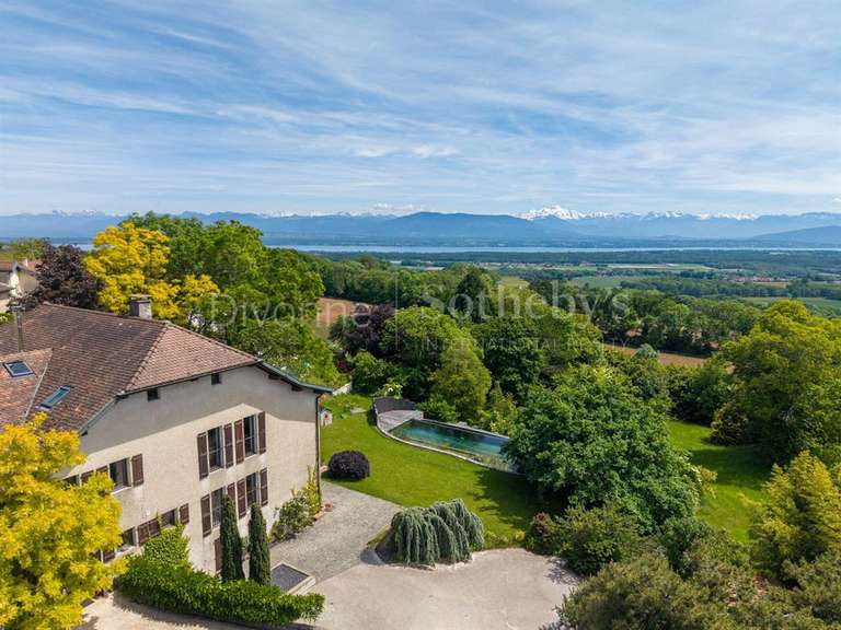 Maison Grilly - 6 chambres - 587m²