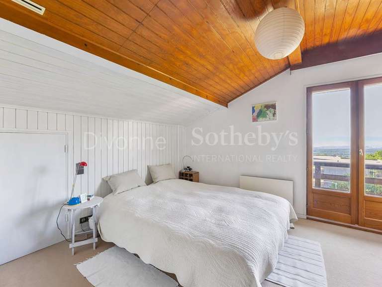 House Grilly - 5 bedrooms - 167m²