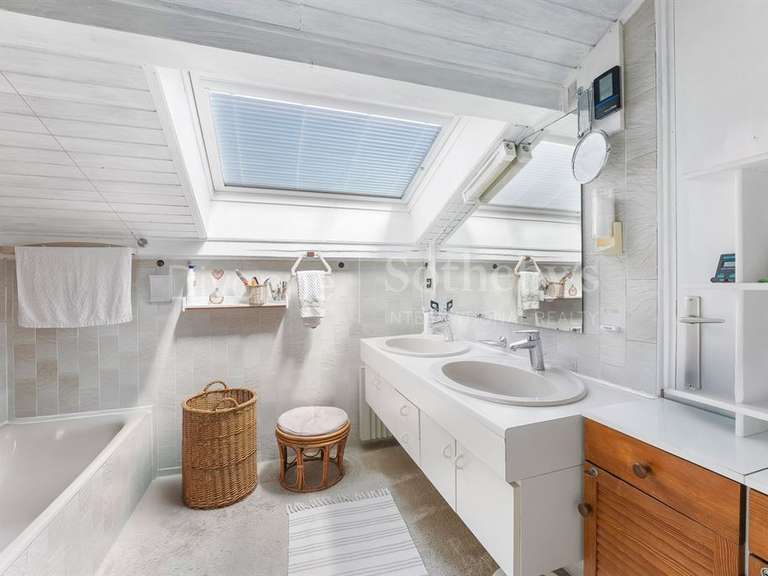 House Grilly - 5 bedrooms - 167m²