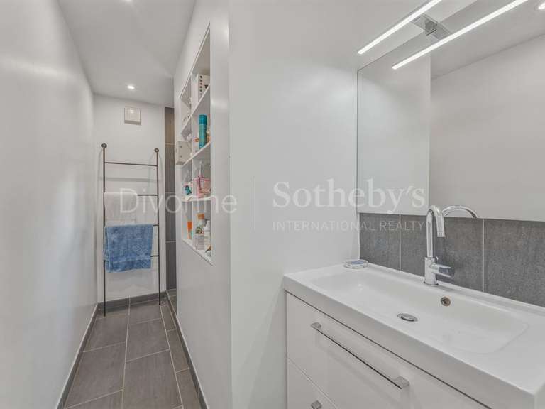 House Grilly - 5 bedrooms - 239m²