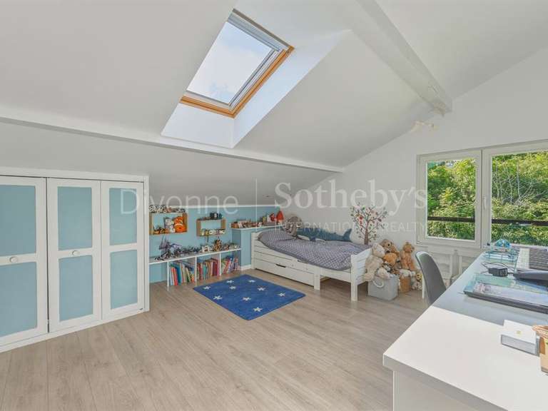 Maison Grilly - 5 chambres - 239m²