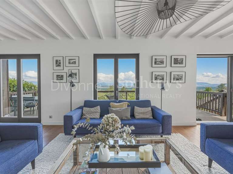 Maison Grilly - 5 chambres - 239m²