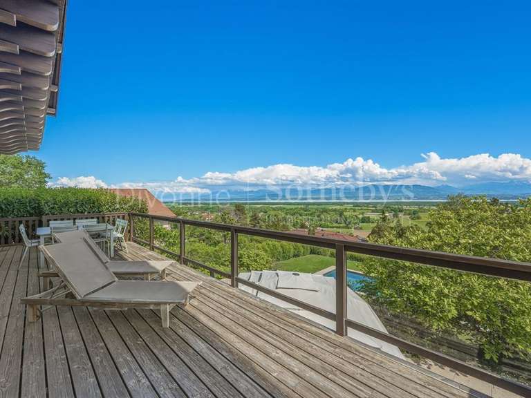 Maison Grilly - 5 chambres - 239m²
