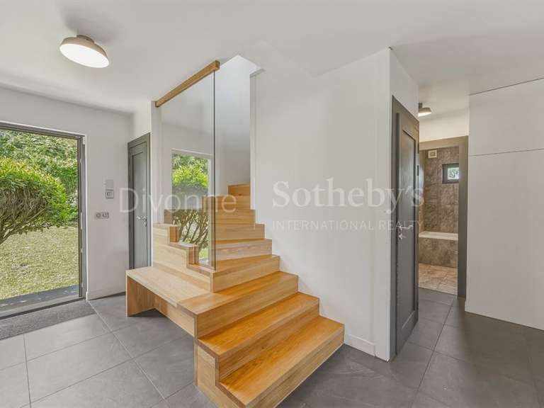 Maison Grilly - 5 chambres - 239m²