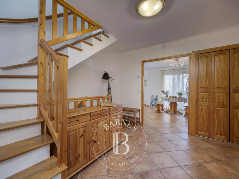 Villa Grilly - 5 chambres - 231m²