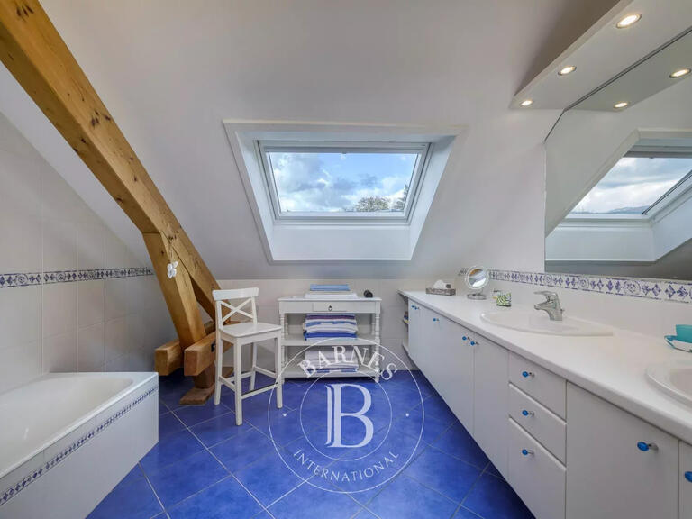 Villa Grilly - 5 chambres - 231m²