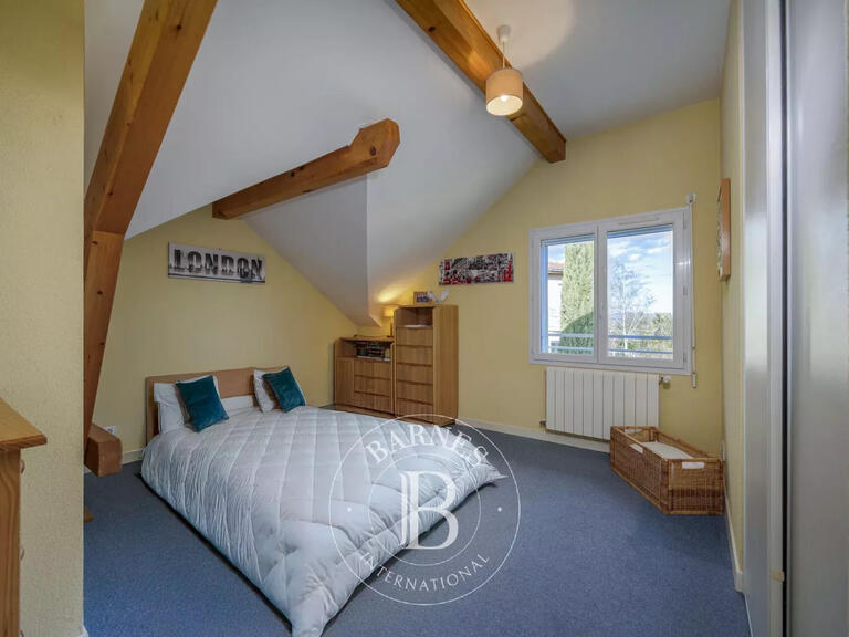 Villa Grilly - 5 chambres - 231m²