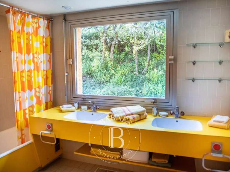 Villa Grilly - 5 chambres - 403m²