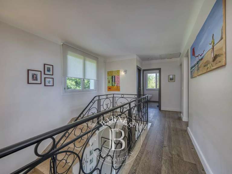 Villa Grilly - 6 chambres - 554m²