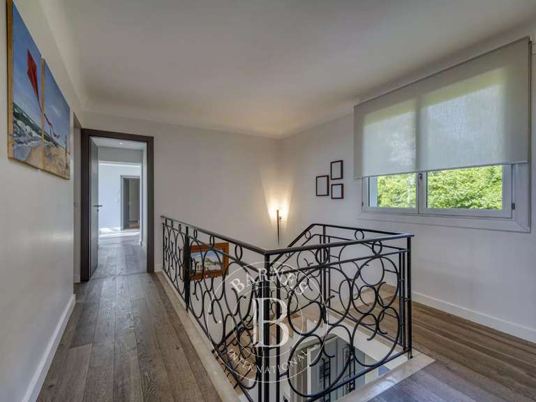 Villa Grilly - 6 chambres - 554m²