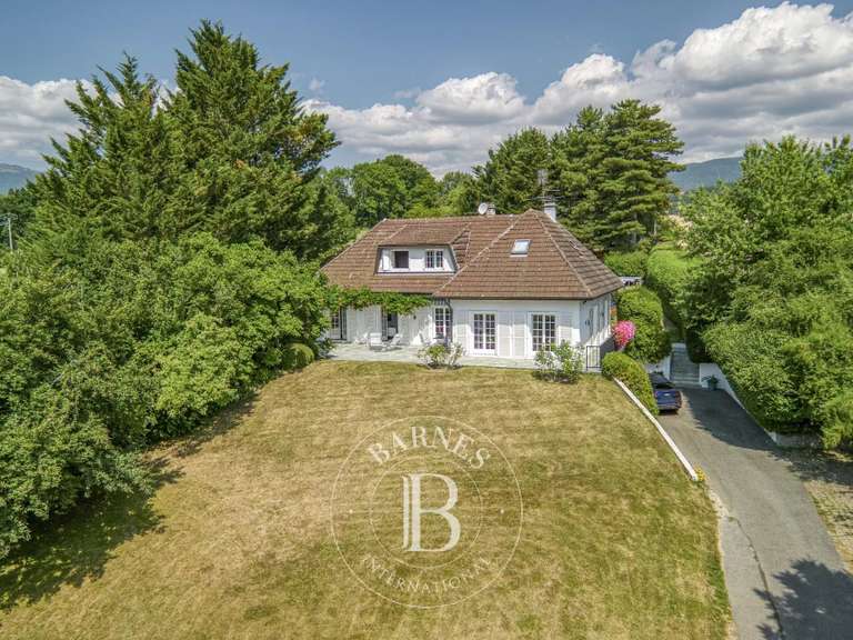 Villa Grilly - 5 chambres - 215m²