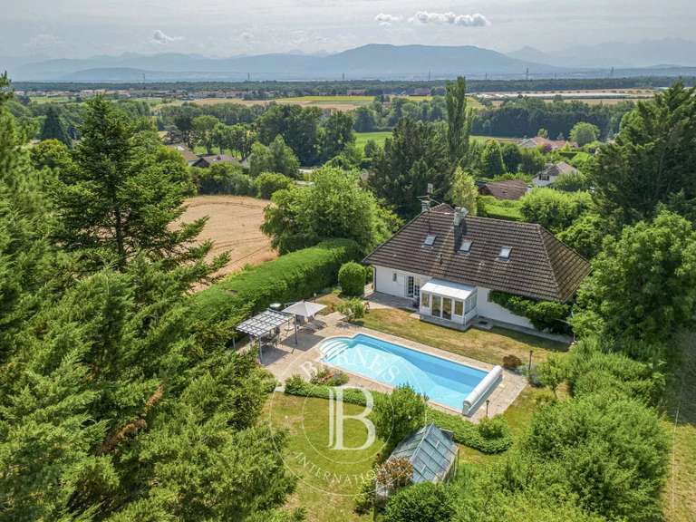 Villa Grilly - 5 chambres - 215m²