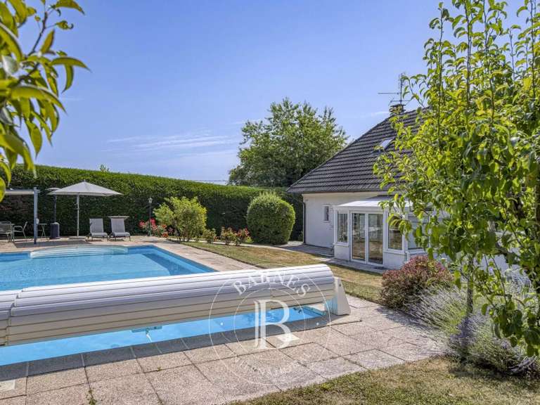 Villa Grilly - 5 chambres - 215m²