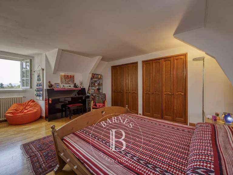 Villa Grilly - 5 chambres - 215m²