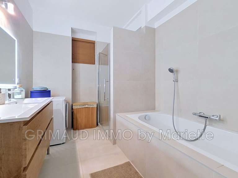 Appartement Grimaud - 3 chambres - 127m²
