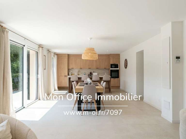 Appartement Grimaud - 3 chambres - 107m²