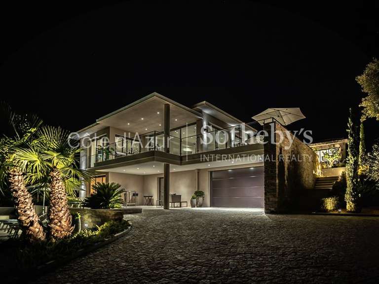 House Grimaud - 5 bedrooms - 292m²