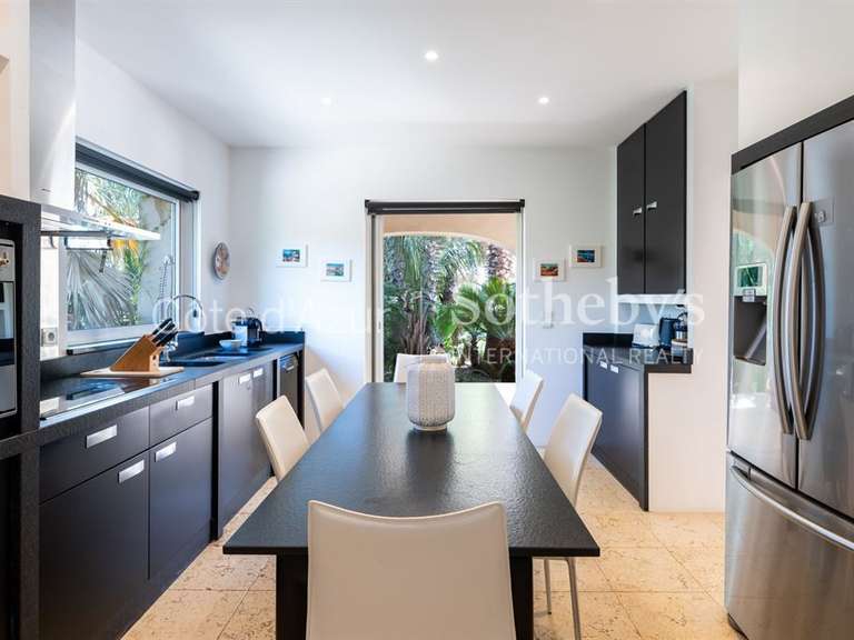 Maison Grimaud - 5 chambres - 251m²