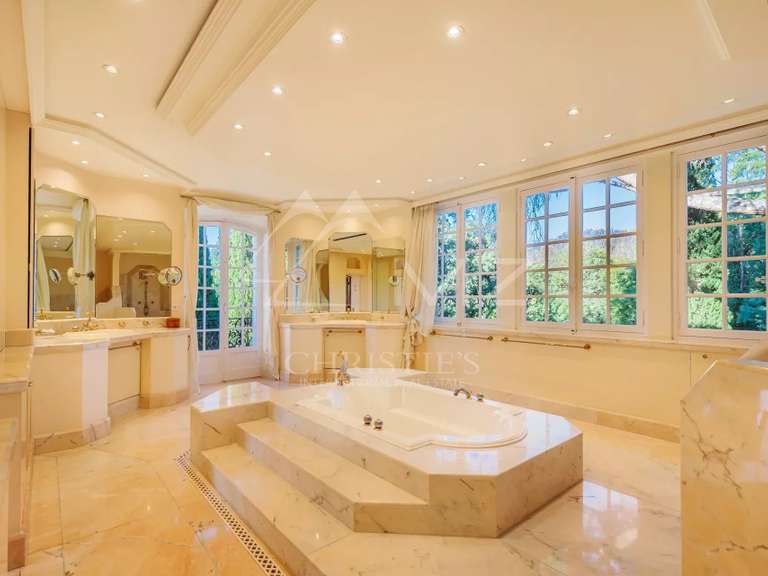 Maison Grimaud - 6 chambres - 11560m²