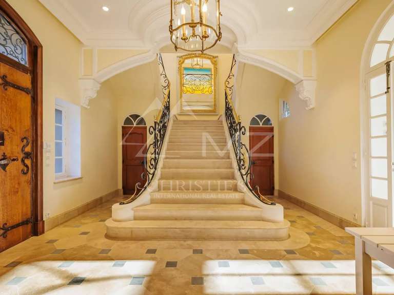 Maison Grimaud - 6 chambres - 11560m²