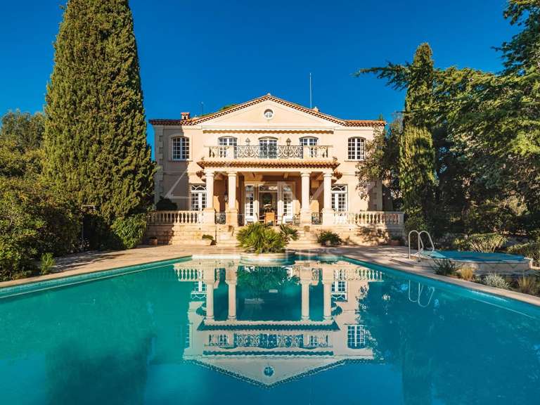 Maison Grimaud - 6 chambres - 11560m²
