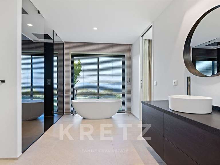 House Grimaud - 5 bedrooms - 350m²