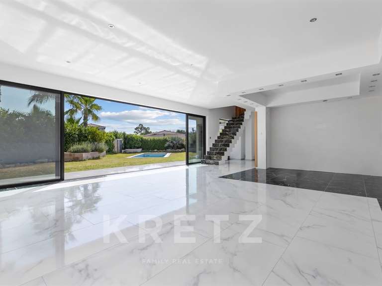 House Grimaud - 5 bedrooms - 204m²