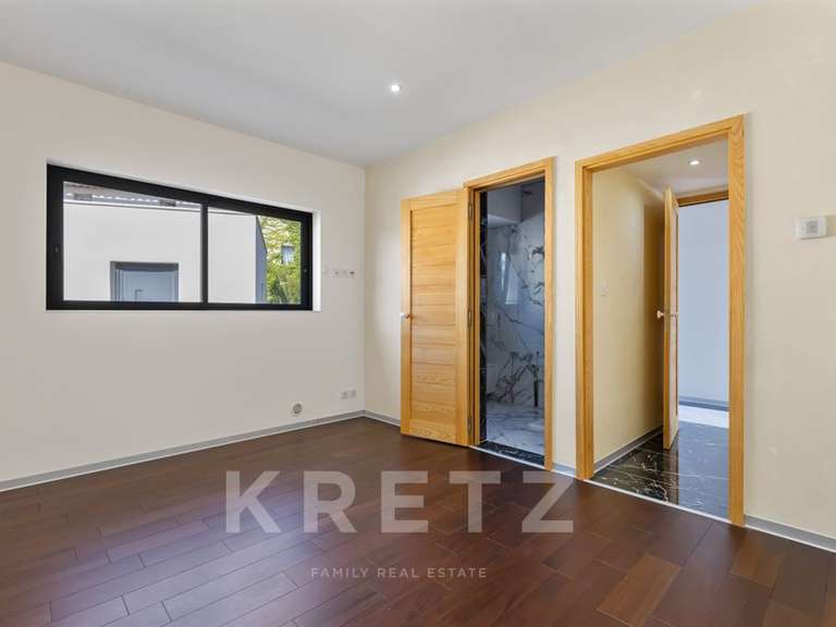 House Grimaud - 5 bedrooms - 204m²