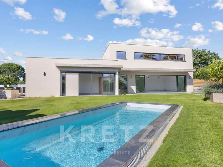 House Grimaud - 5 bedrooms - 204m²