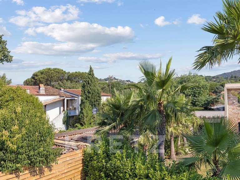 House Grimaud - 5 bedrooms - 204m²