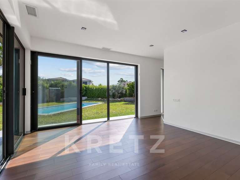 House Grimaud - 5 bedrooms - 204m²