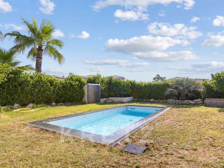 House Grimaud - 5 bedrooms - 204m²