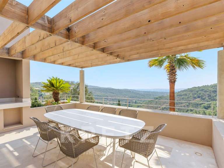 House Grimaud - 5 bedrooms - 330m²