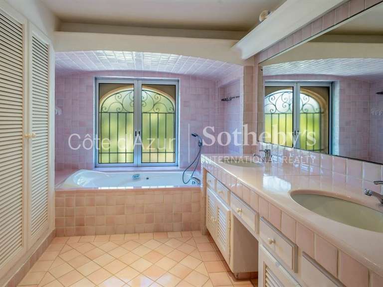 Maison Grimaud - 5 chambres - 328m²