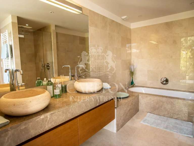 House with Sea view Grimaud - 5 bedrooms - 340m²