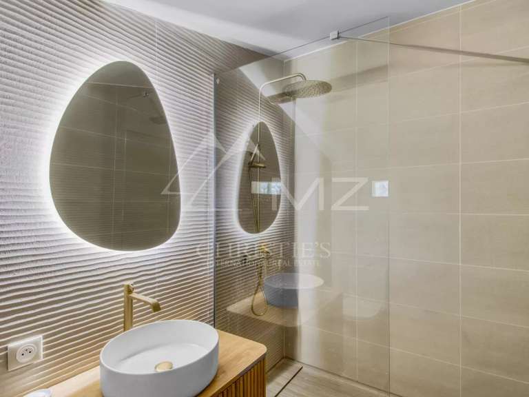 Maison Grimaud - 6 chambres - 308m²