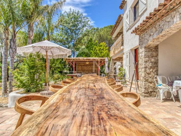 Maison Grimaud - 6 chambres - 308m²